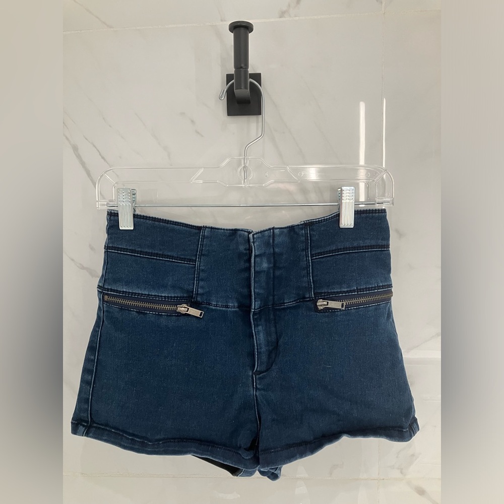 Stretchy Booty Shorts - Size 27